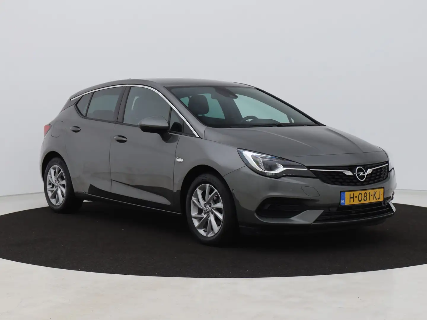 Opel Astra 1.2 Elegance | CAMERA | KEYLESS | STOEL- EN STUURV Grijs - 2