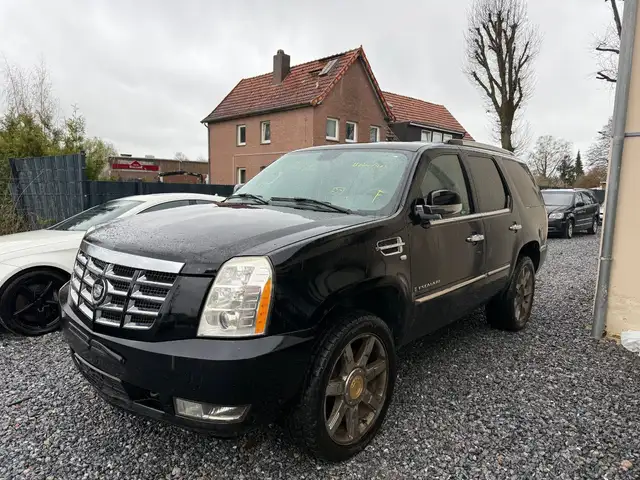 Cadillac Escalade 6,2 V8+LPG Gas+Leder+7 Sitze+Navi+DVD+