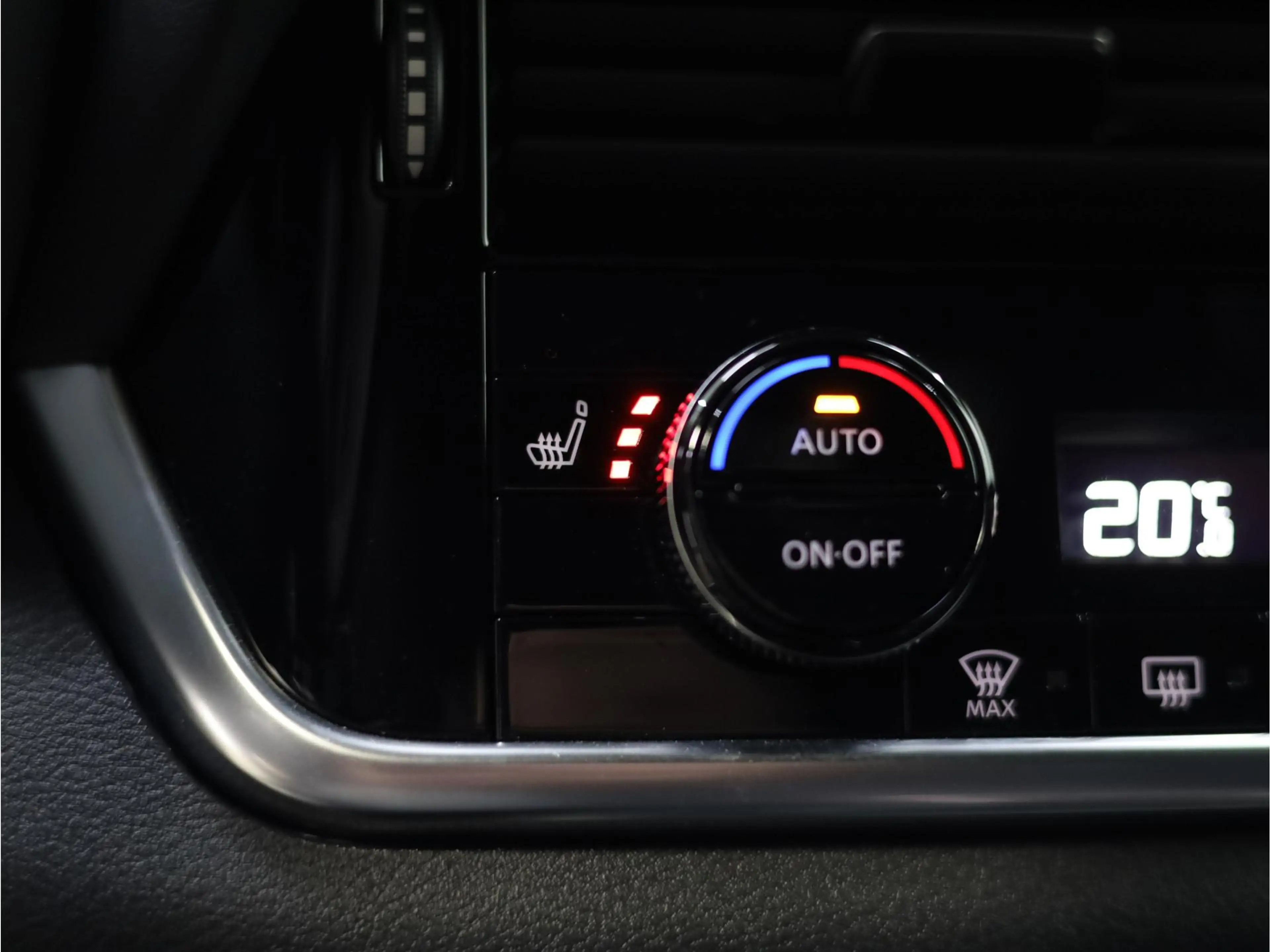 Nissan Qashqai 1.3 MHEV Xtronic N-Connecta | Stuur en Stoelverwar — photo 11