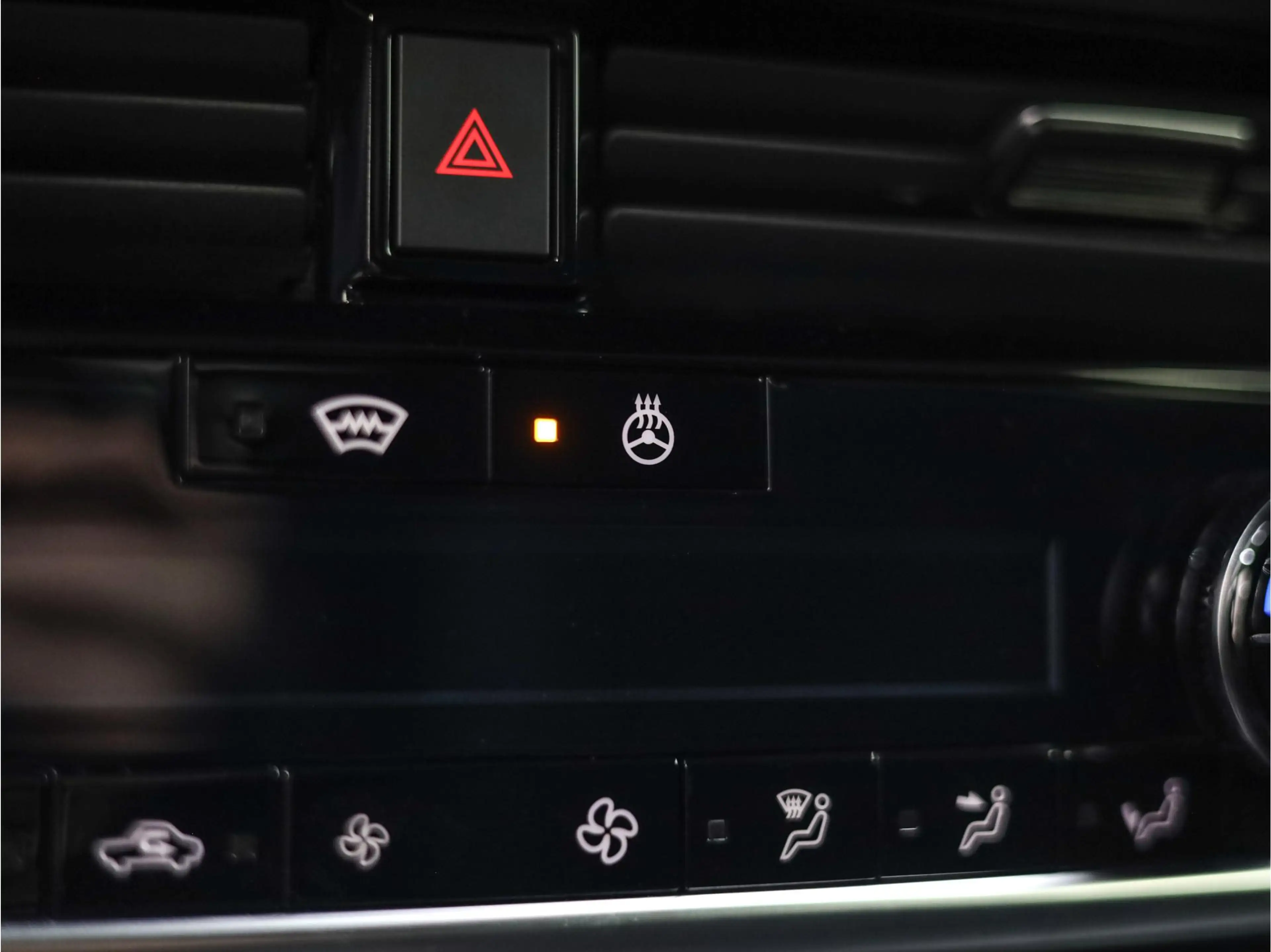 Nissan Qashqai 1.3 MHEV Xtronic N-Connecta | Stuur en Stoelverwar — photo 35