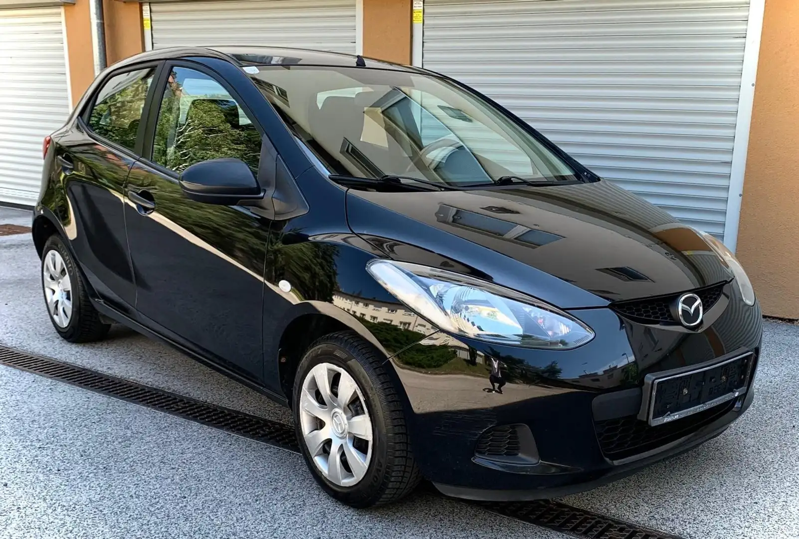 Mazda 2 1,3i CE Plus - Klima - Guter Zustand Schwarz - 1