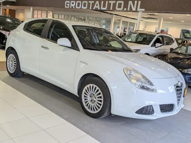 Alfa Romeo Giulietta 1.4 T Progression Airco, NAP, Cruise Control, Stuu