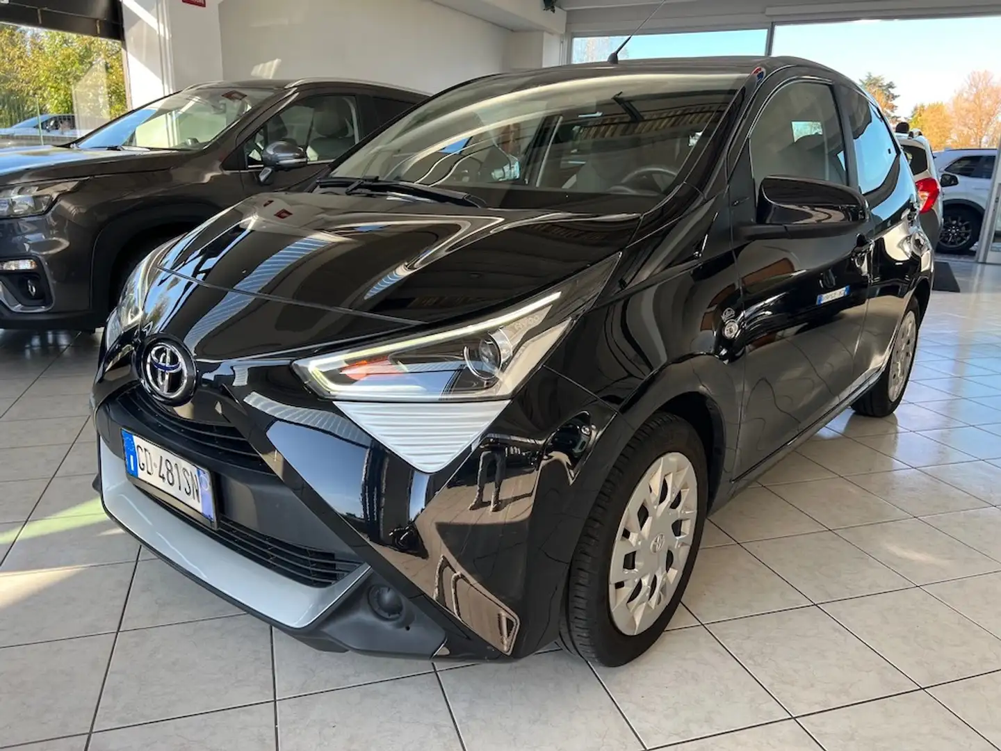 Toyota Aygo Aygo II 2018 5p 1.0 x-Play 72cv PREZZO VERO Noir - 1