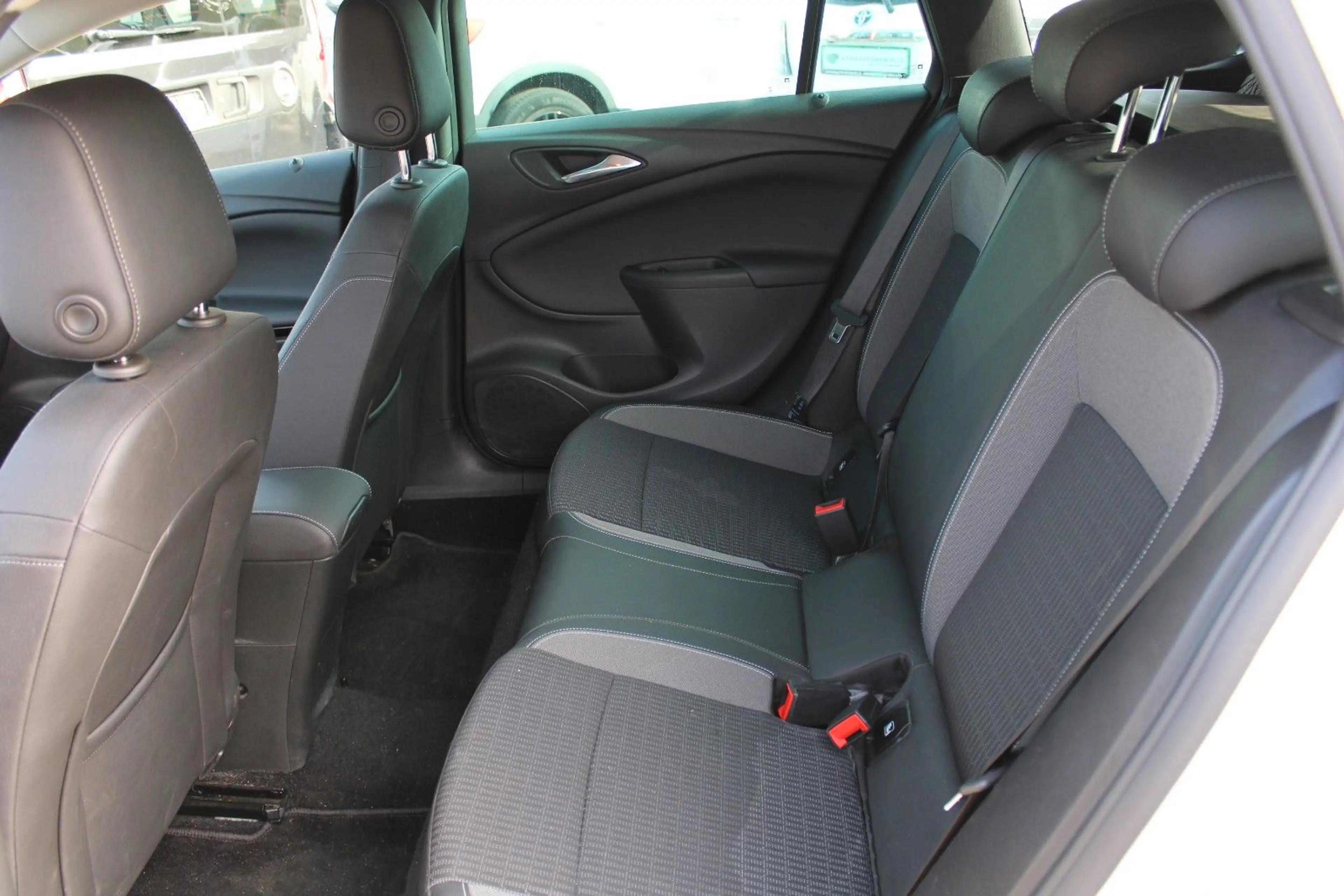 Opel Astra K Sports Tourer Design & Tech Start/Stop — photo 14