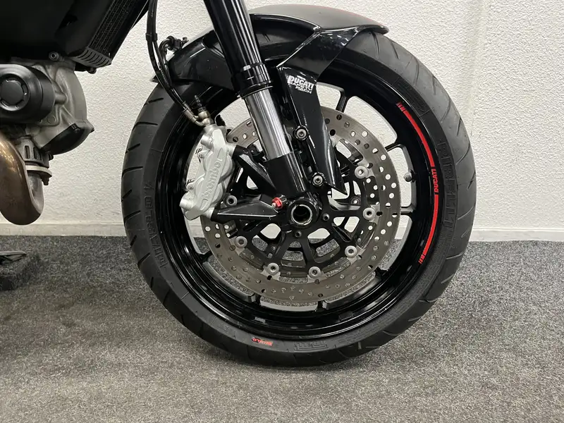 Ducati Monster 1100 - foto 6