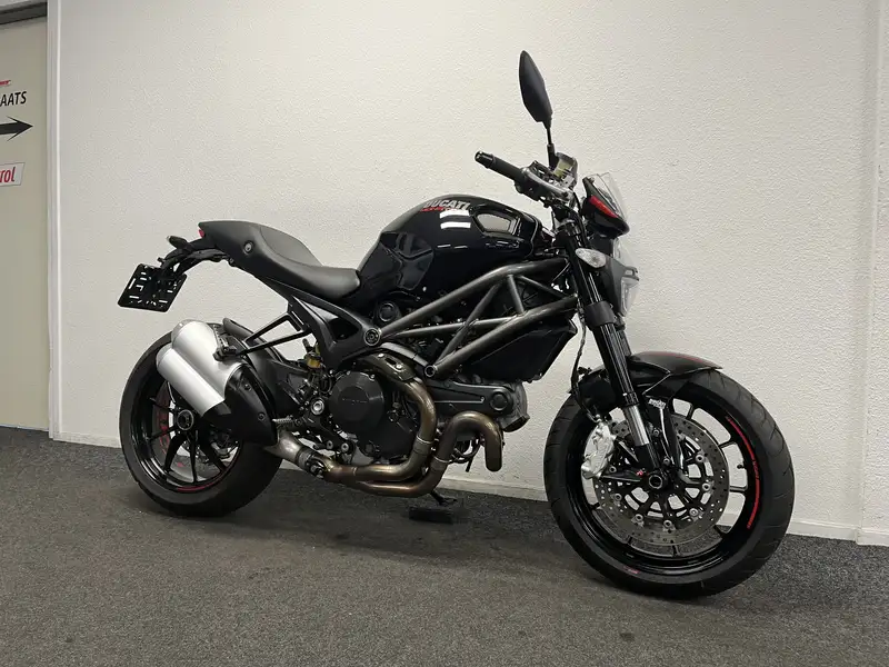 Ducati Monster 1100 - foto 4