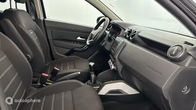 Dacia Duster view 15