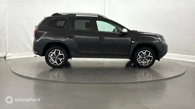 Dacia Duster view 4