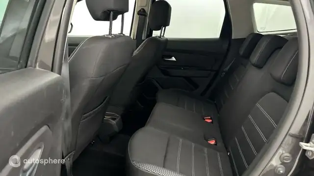 Dacia Duster view 13