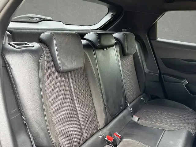 DS Automobiles DS 3 Crossback view 10