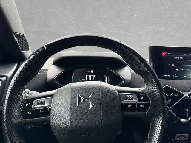 DS Automobiles DS 3 Crossback view 11