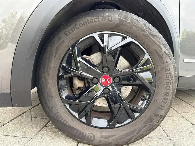 DS Automobiles DS 3 Crossback view 13
