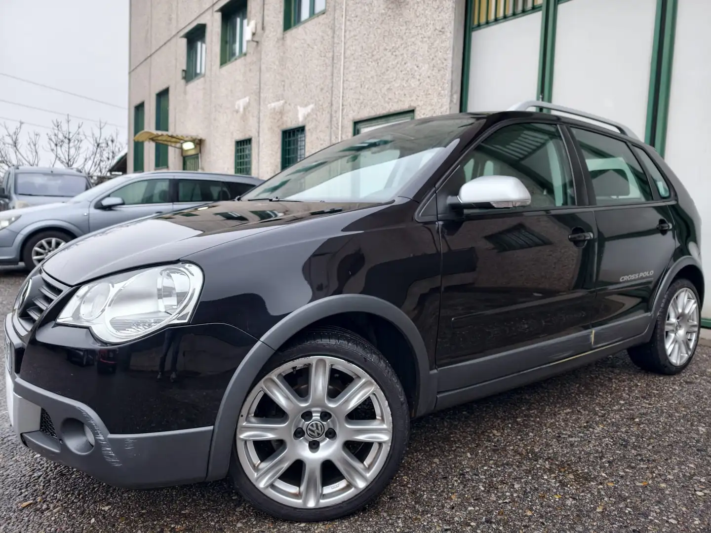 Volkswagen Polo CROSS 1.4 BENZINA 5 PORTE NEOPATENTATI ANNO 2006 Noir - 1