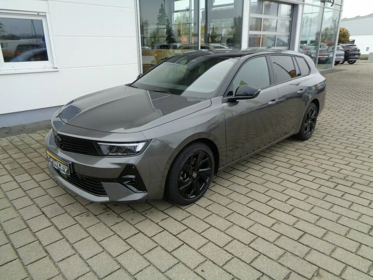Opel Astra GS Line Grau - 2