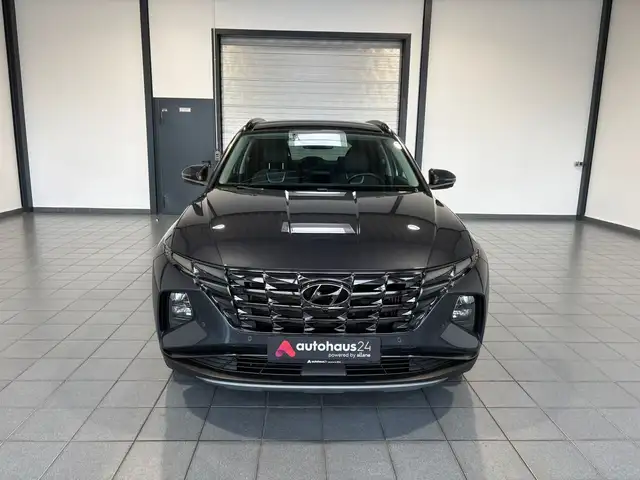 Hyundai Tucson view 2