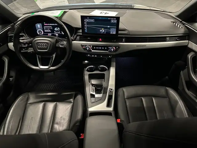 Audi A4 Avant view 12