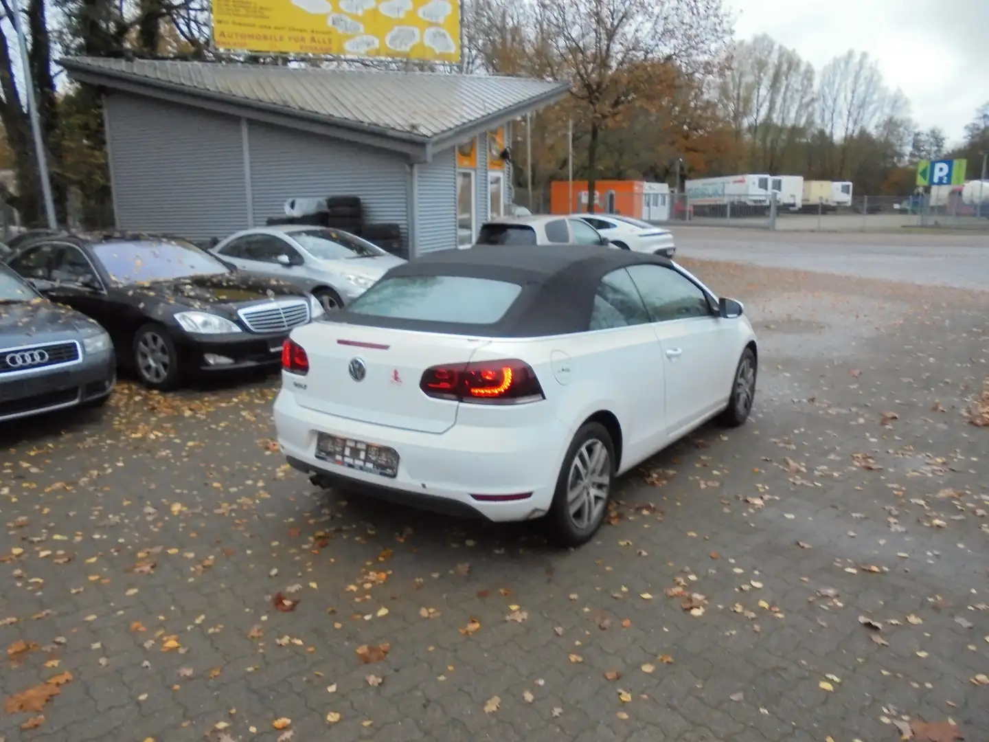 Volkswagen Golf Cabriolet Basis Navi Klima Alu Weiß - 2