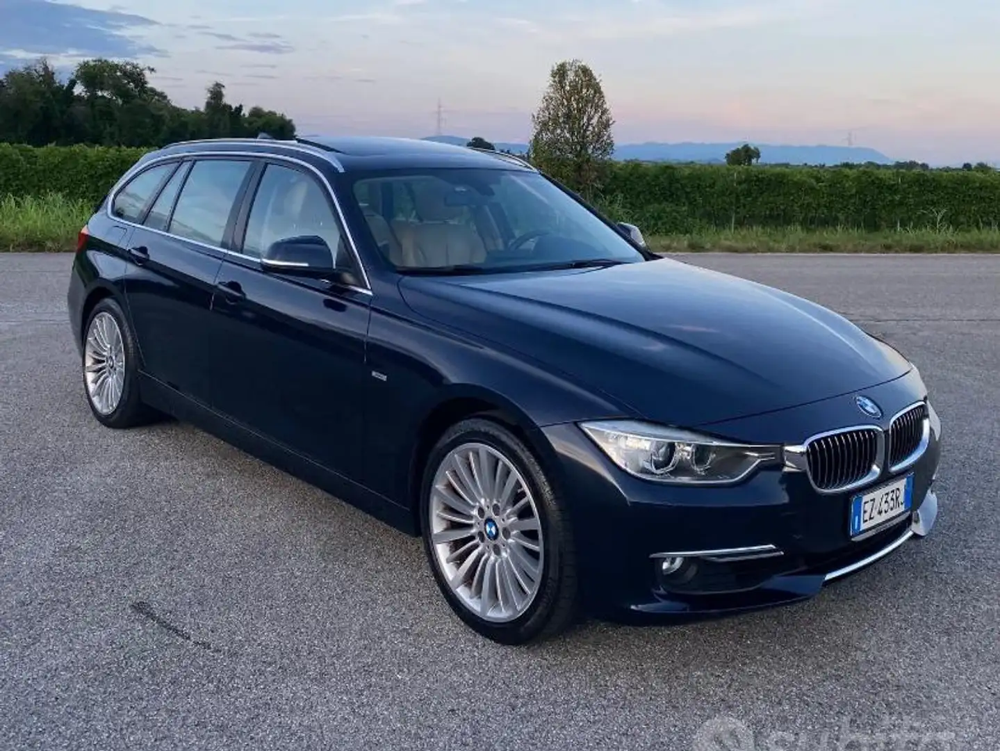BMW 330 330dA Touring xdrive Luxury Blu/Azzurro - 1