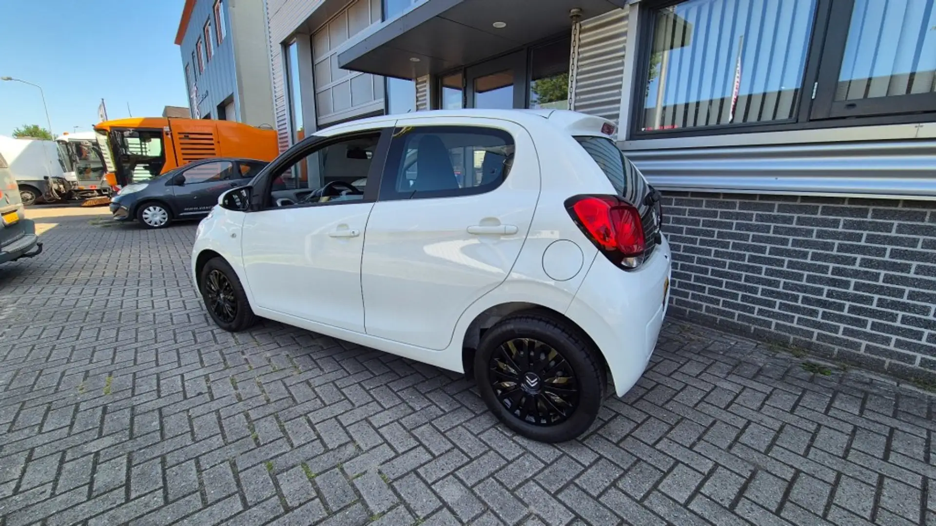 Citroen C1 1.0e VTi Feel AIRCO EL RAMEN  CENTR AFST NAP STUUR Wit - 2