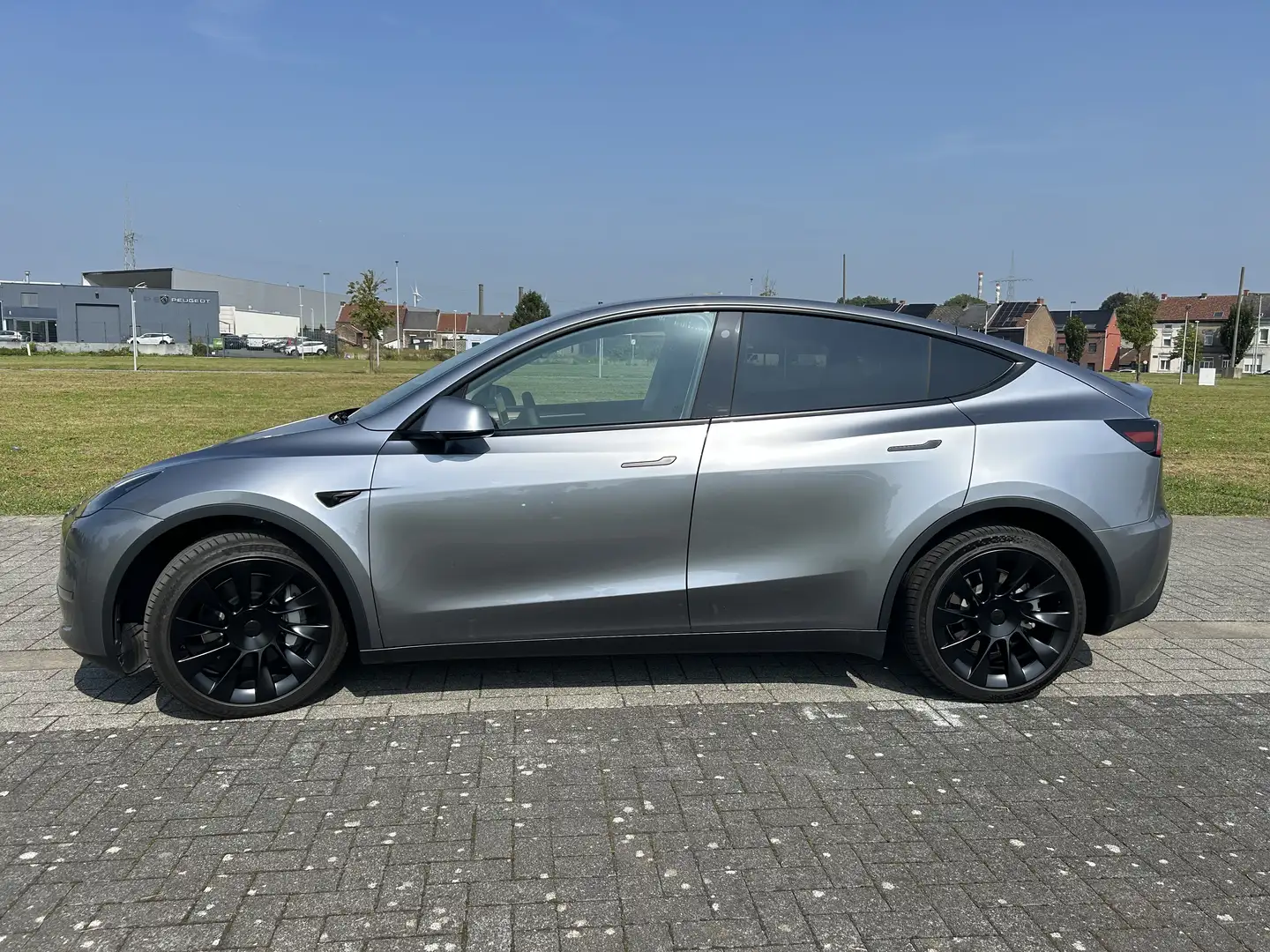 Tesla Model Y 72.5 kWh Dual Motor Long Range (324 kW) - 2