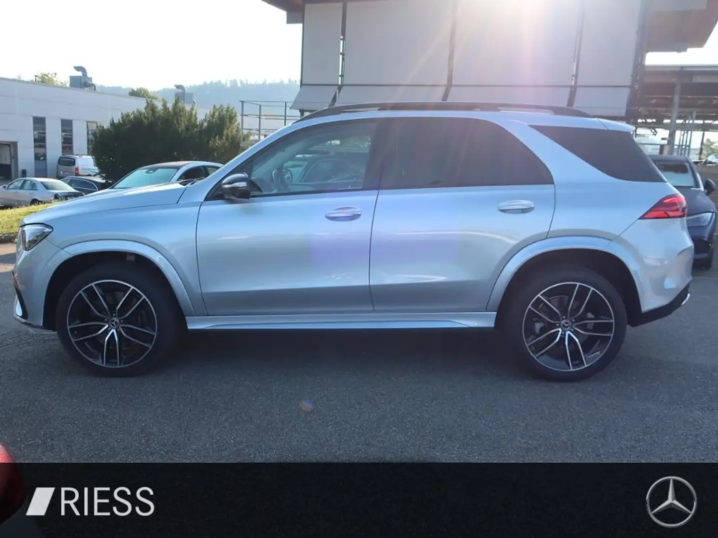 Mercedes-Benz GLE 450 d 4MATIC AMG SPORT PANO AIRMATIC AHK BURM Silber - 2
