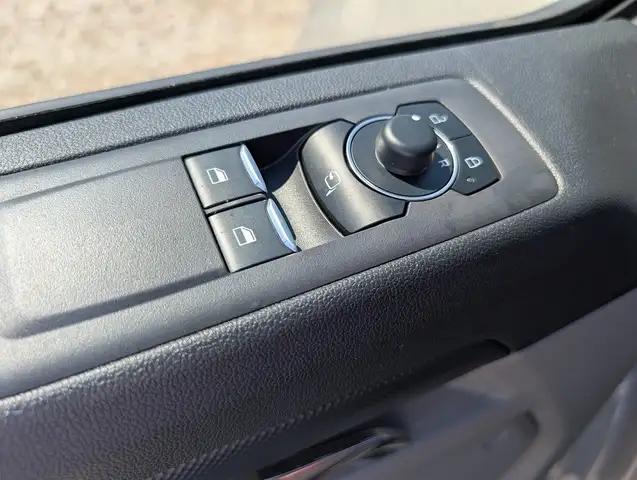 Ford Transit Custom DK 2,0 EcoBlue L2H1 320 Limited Aut. 6 Sitze, A... Ansicht 33