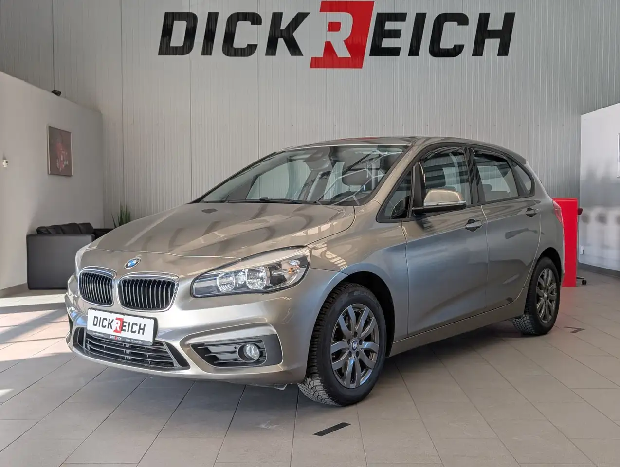 BMW 220