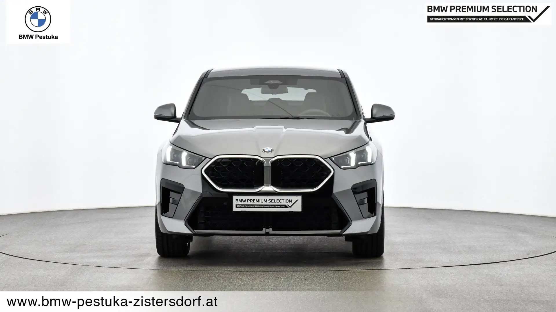 BMW X2 sDrive20i Grau - 2