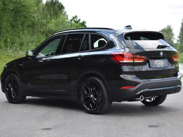 BMW X1 view 10