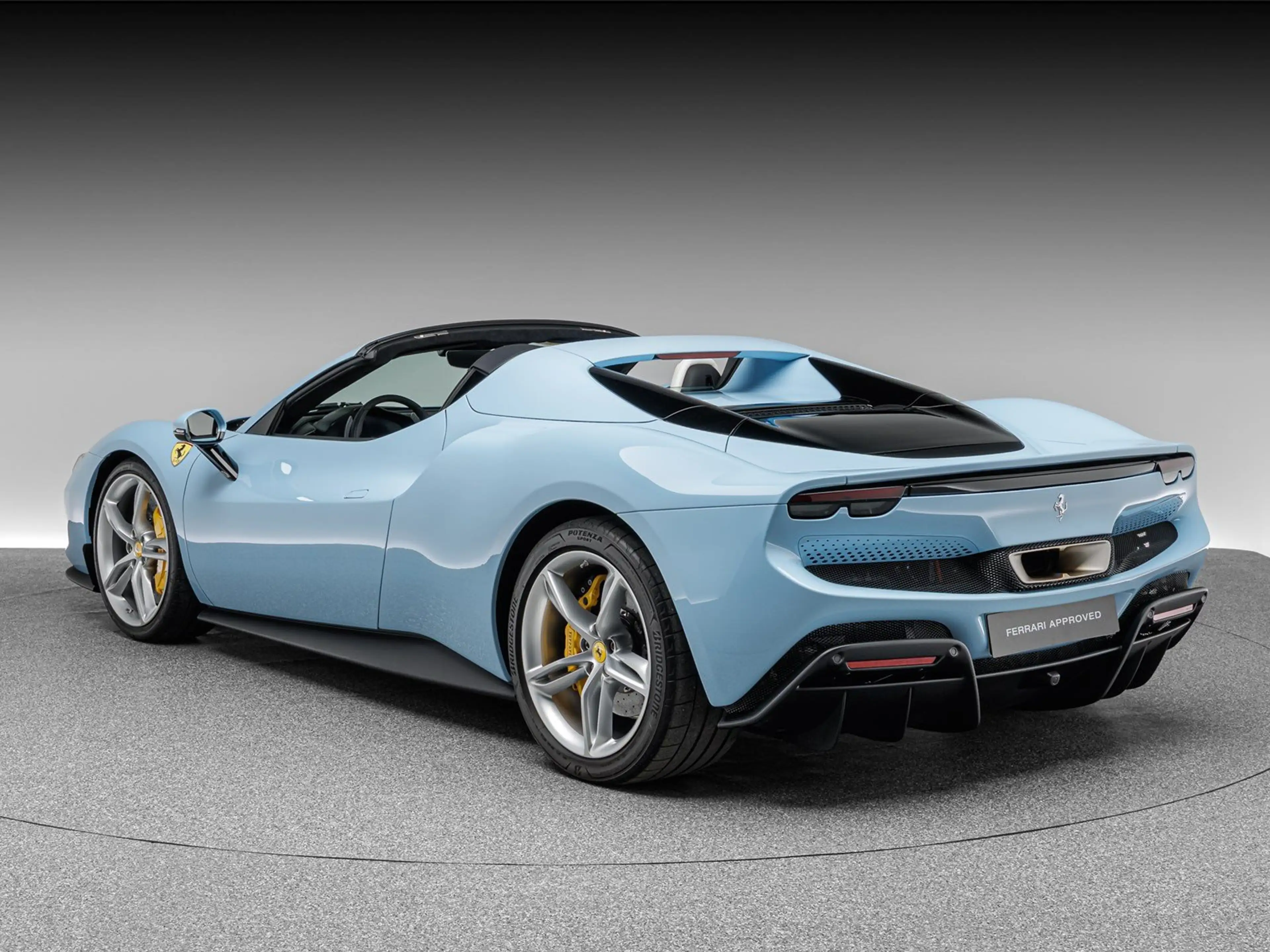 Ferrari 296 GTS — photo 3