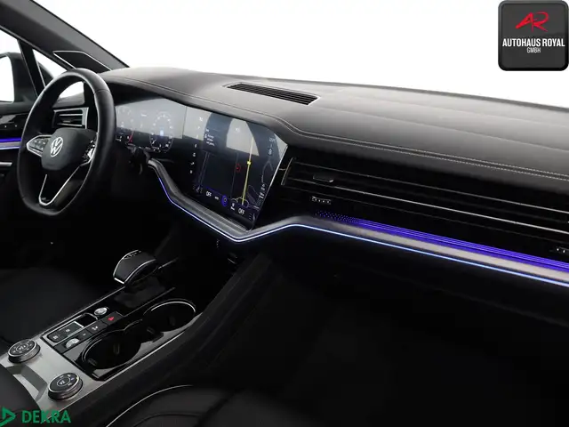 Volkswagen Touareg view 11