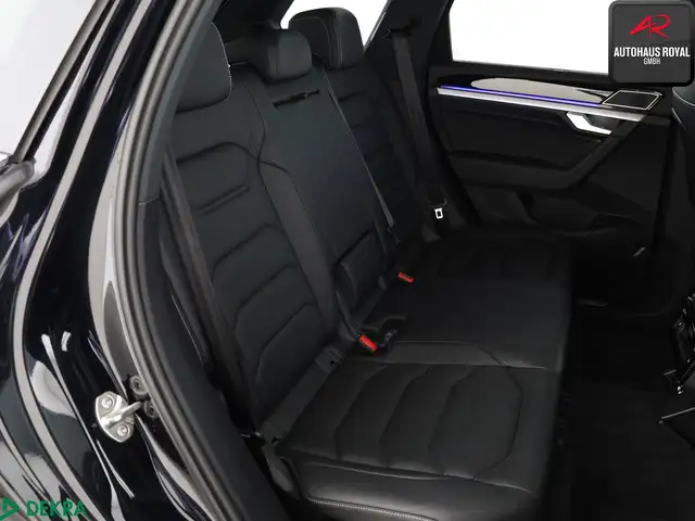 Volkswagen Touareg view 13