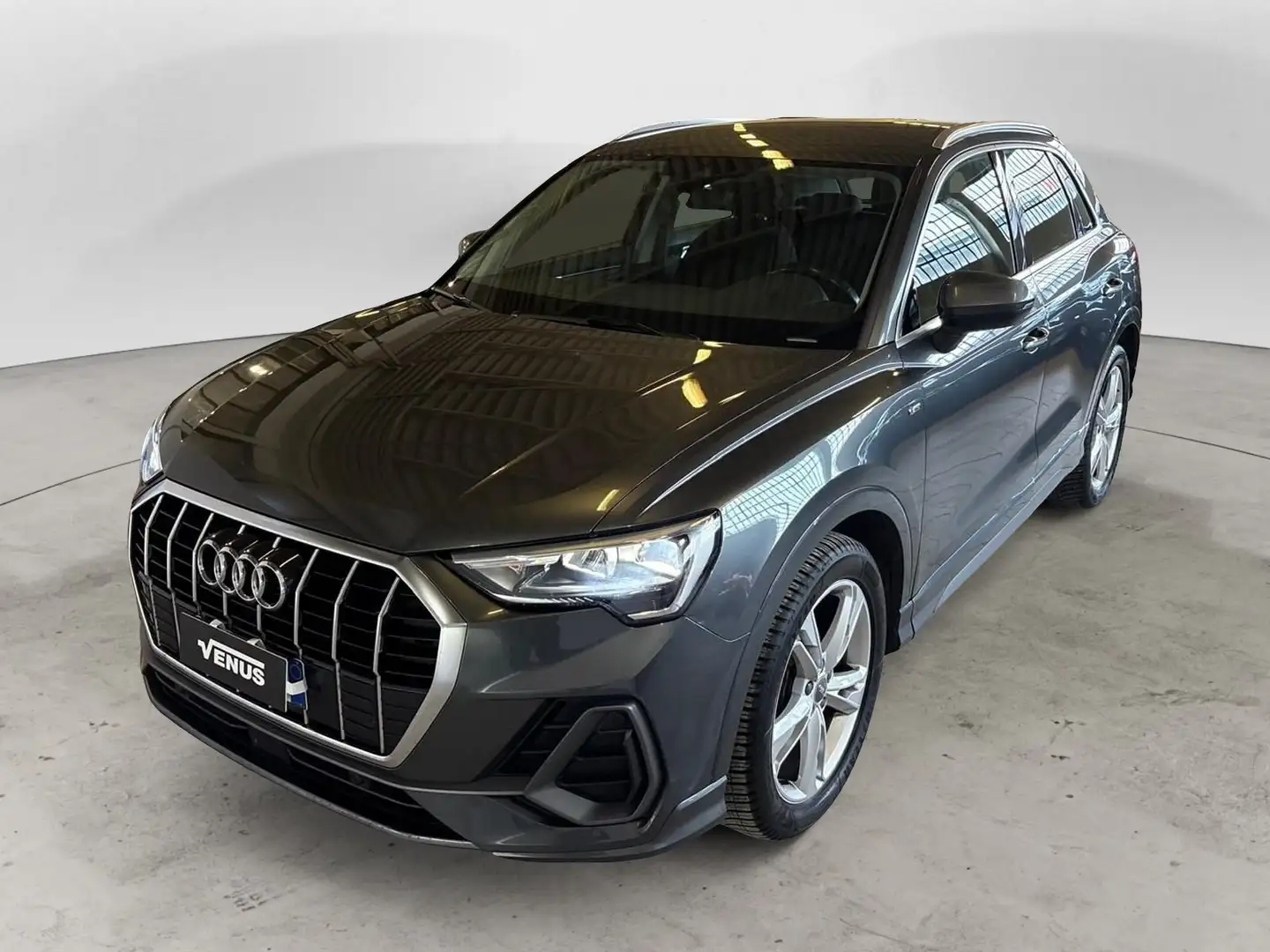 Audi Q3 II 2018 Diesel 35 2.0 tdi Business s-tronic Gris - 2