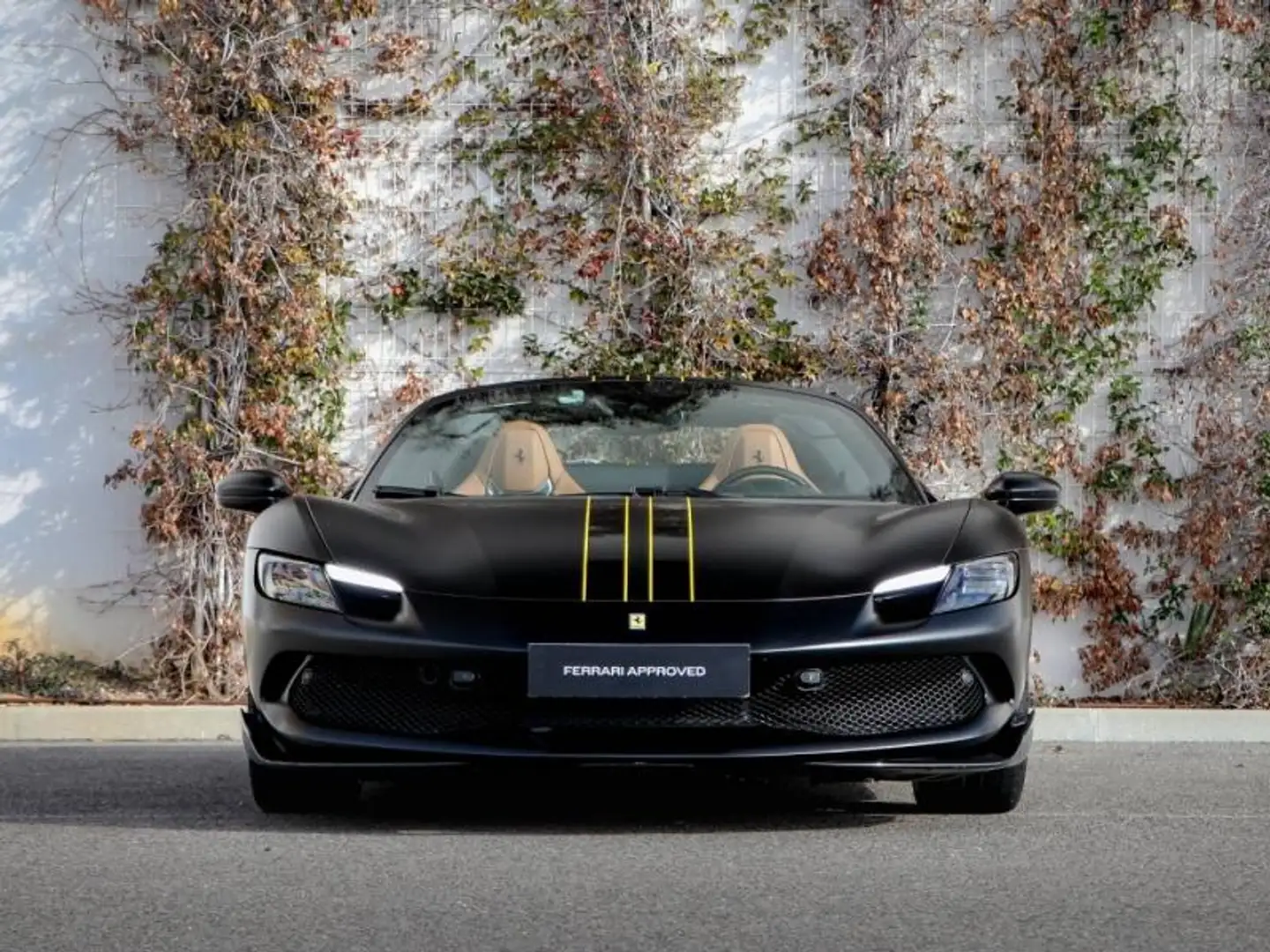 Ferrari 296 GTS GTS Schwarz - 2