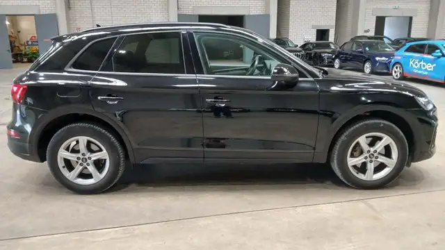 Audi Q5 main image