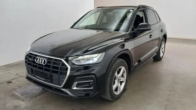Audi Q5 view 6