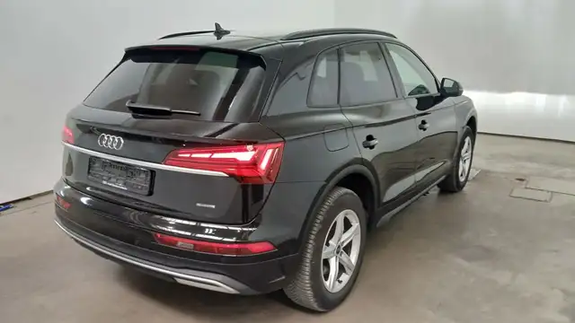Audi Q5 view 7