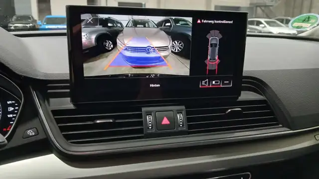 Audi Q5 view 13