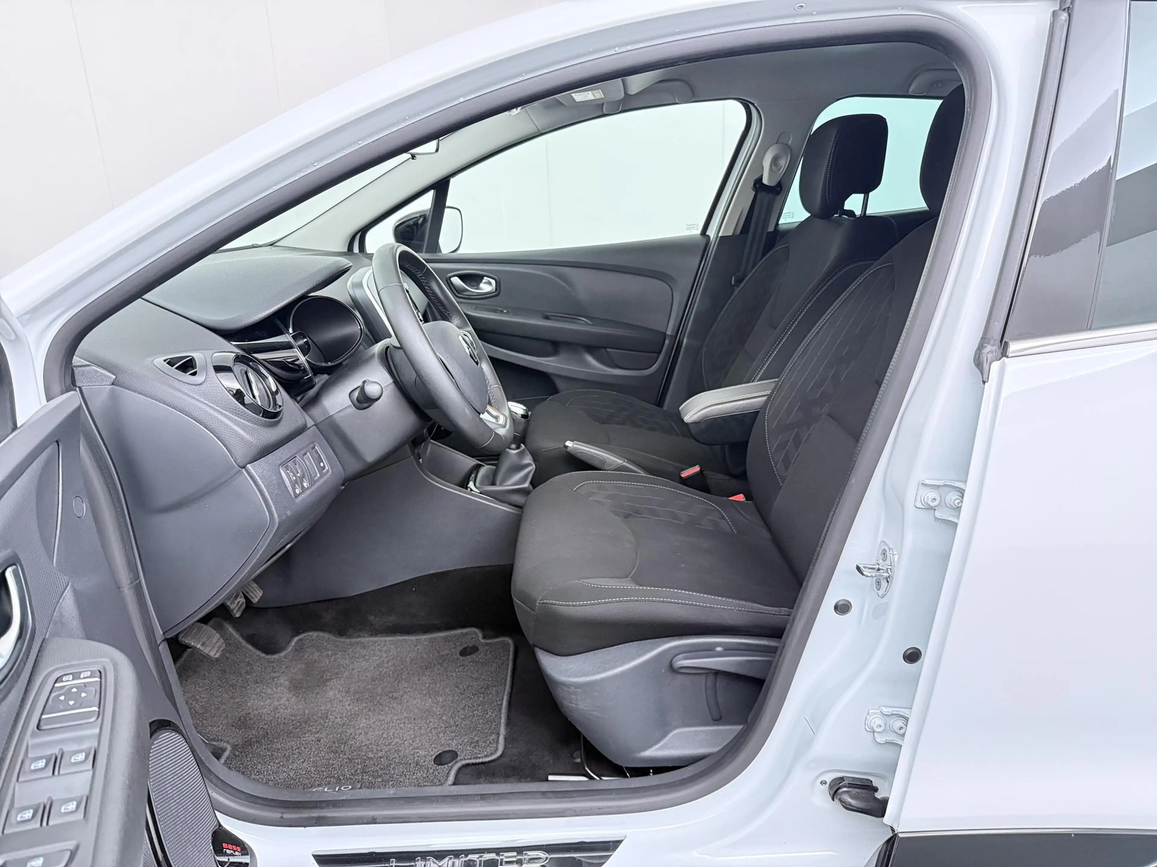 Renault Clio Energy TCe 90 Limited Eco2 | Airco | Navigatie | — photo 13