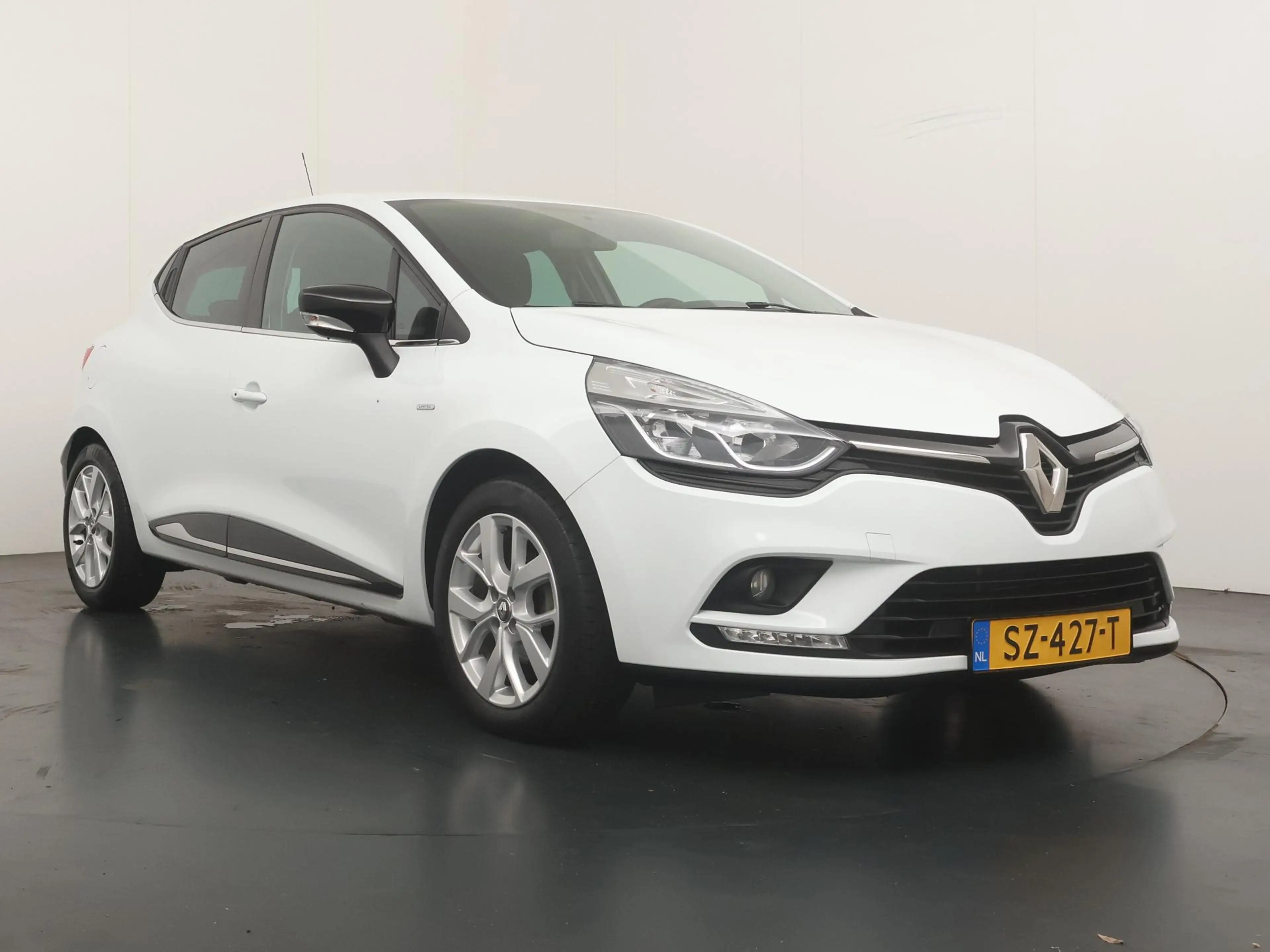 Renault Clio Energy TCe 90 Limited Eco2 | Airco | Navigatie | — photo 7