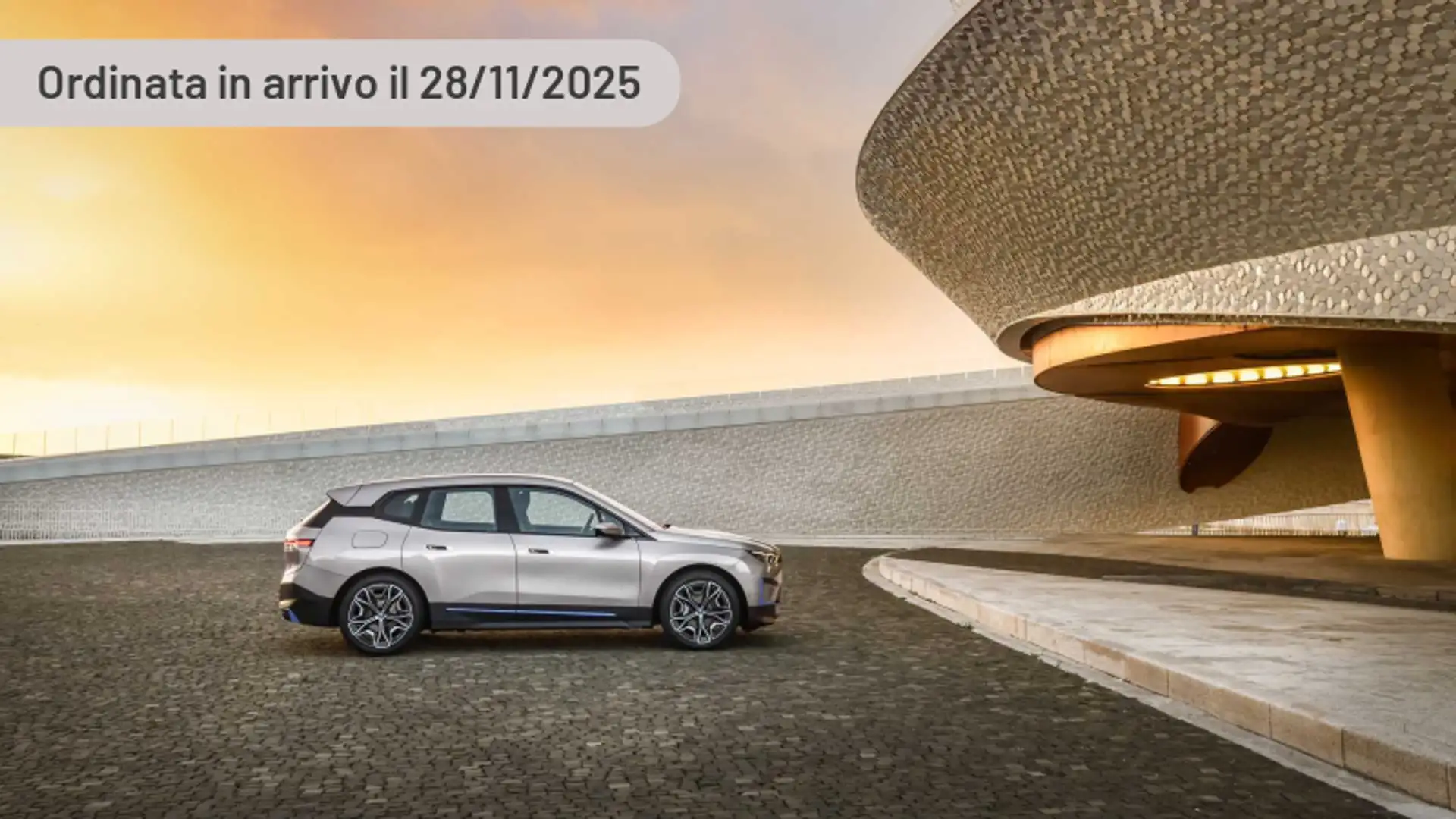 BMW iX xDrive45 Msport Pro Zilver - 1