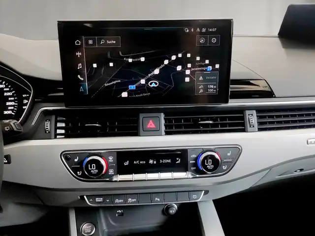 Audi A4 view 11