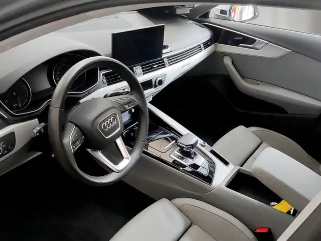 Audi A4 view 7