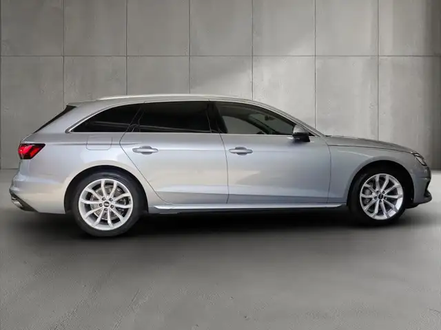Audi A4 view 3