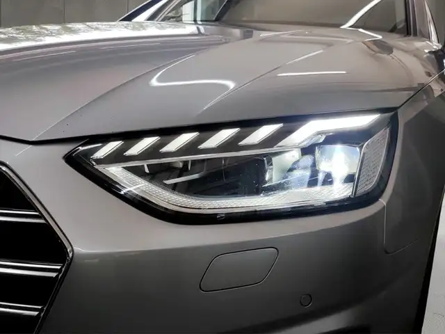 Audi A4 view 13