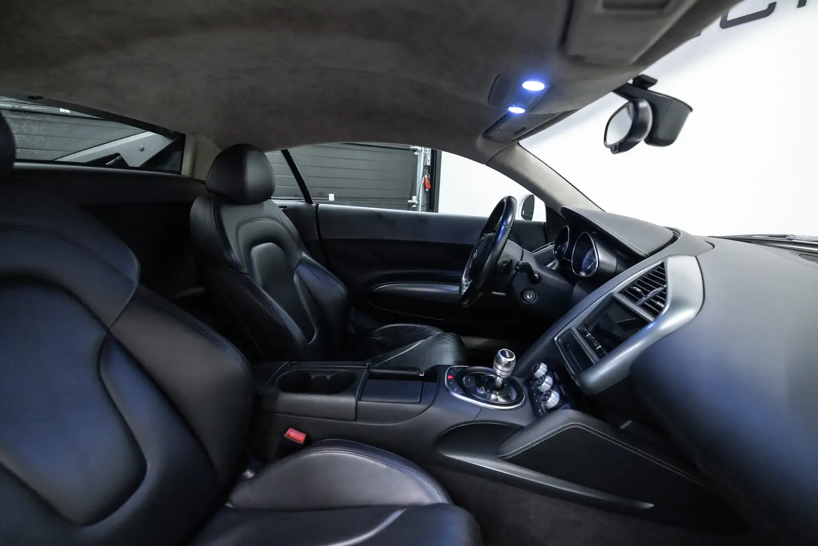 Audi R8 4.2 V8 FSI Btw auto, Fiscale waarde € 22.000,- (€ Wit - 2