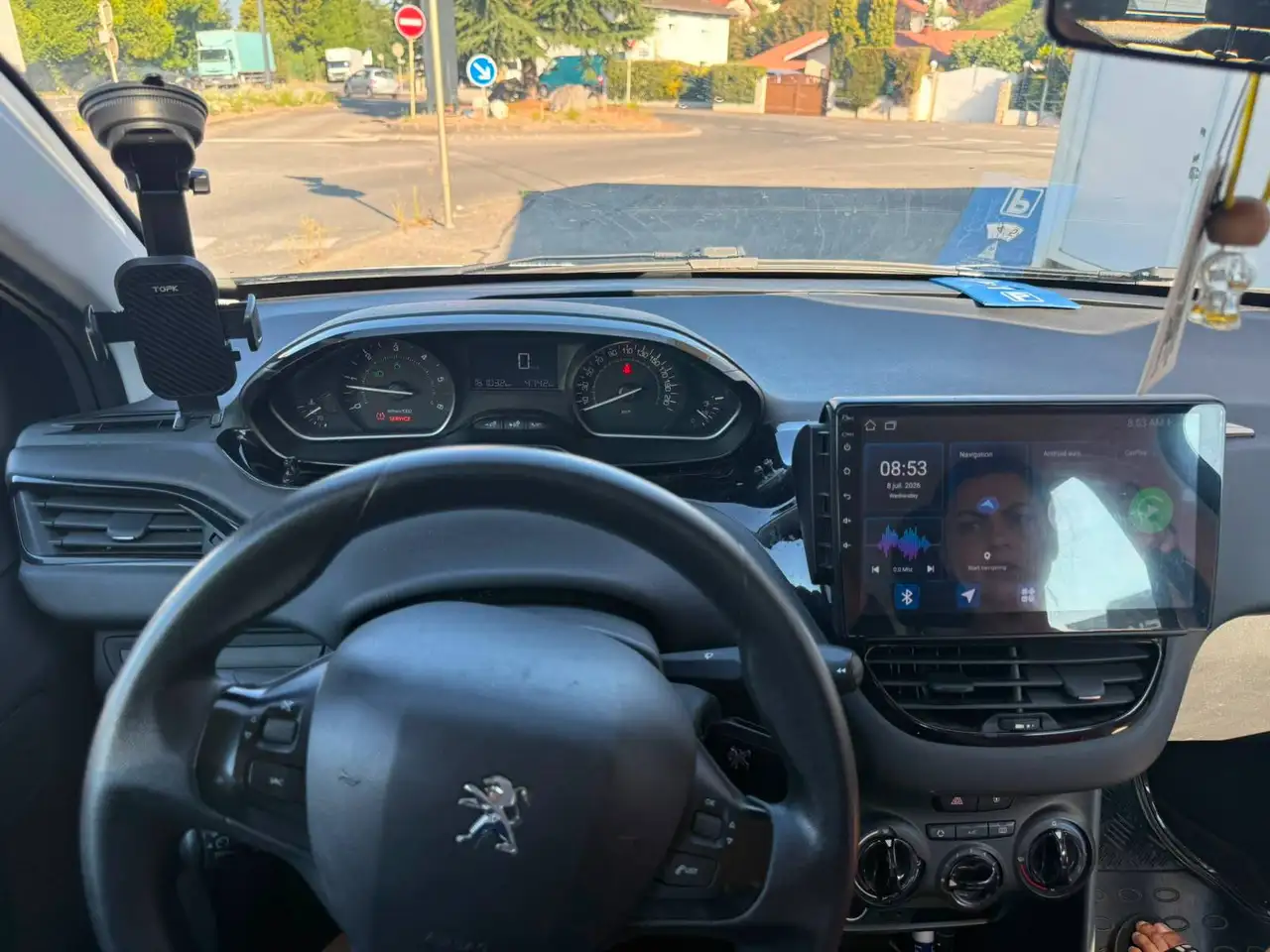 Peugeot 208 208 — photo 9
