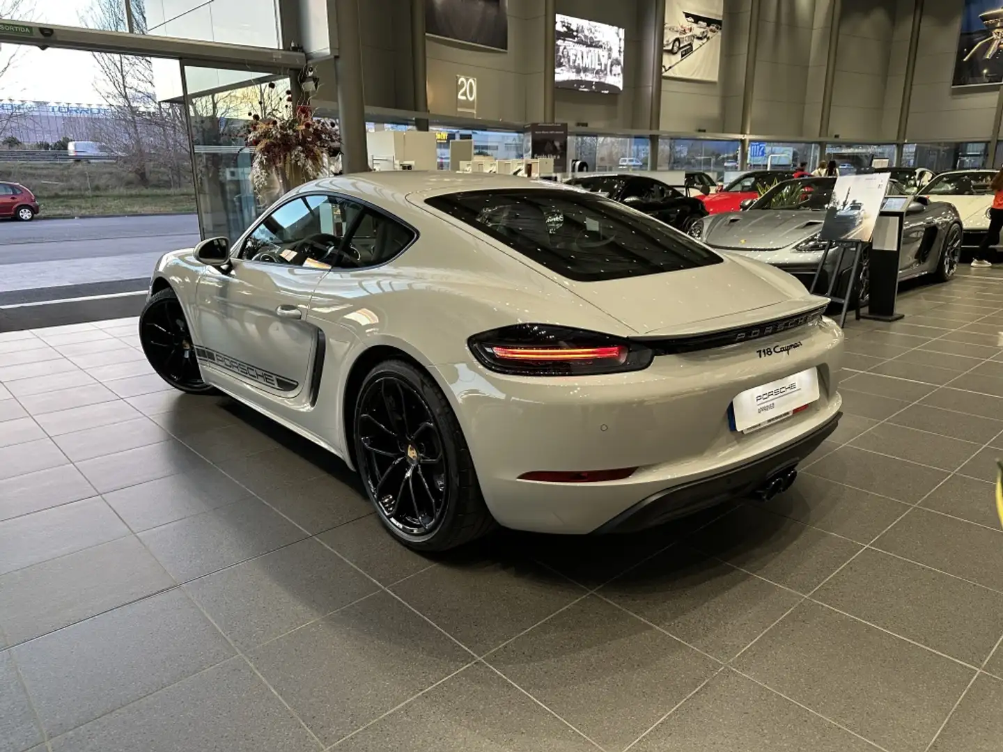 Porsche Cayman Style Edition PDK Beige - 2