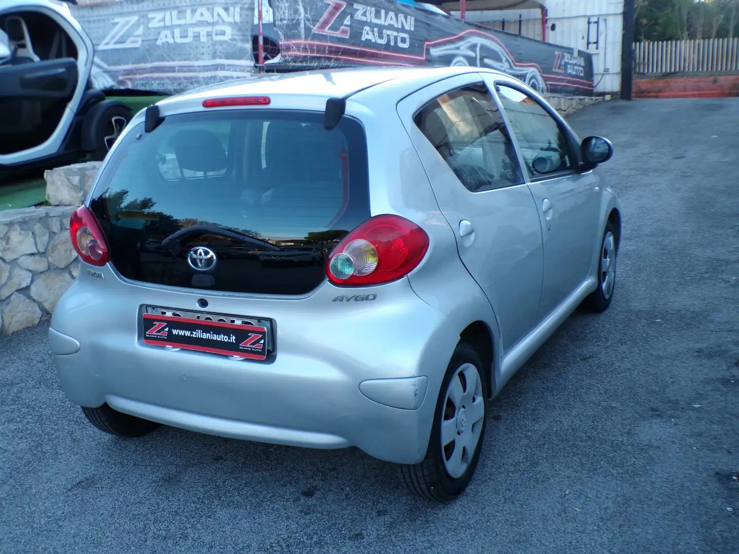 Toyota Aygo 5p 1.0 ..QUALSIASI PROVA.. Argento - 2