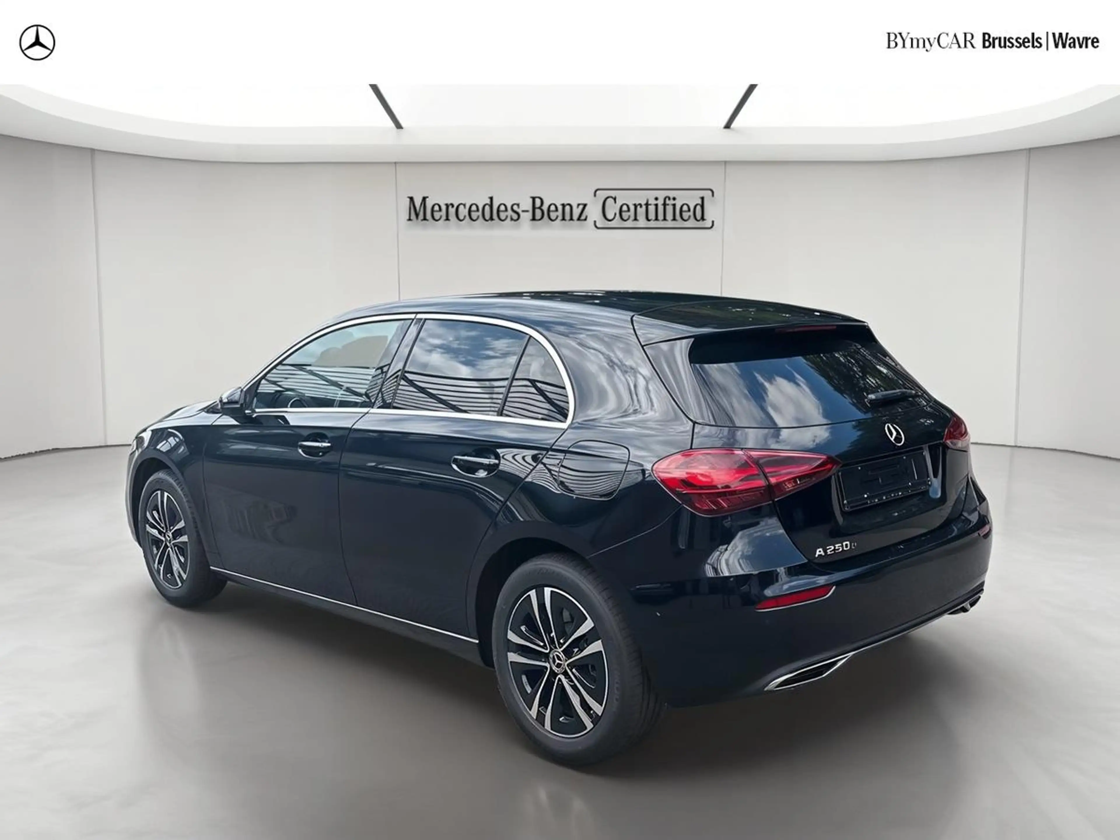 Mercedes-Benz A 250 A e Luxury Line — photo 4